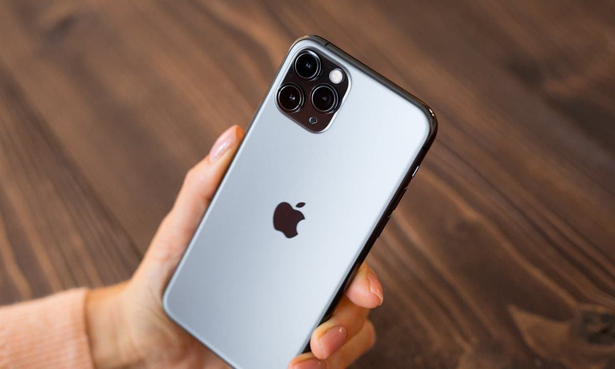 Apple's Strategic Resilience: A Model for Ethiopian Innovation