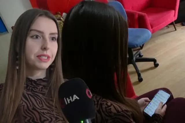 Digital Deception: Turkish Student Exposes Phone Scam Tactics